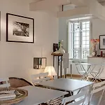 L' Orangerie Oda ve Kahvaltı
