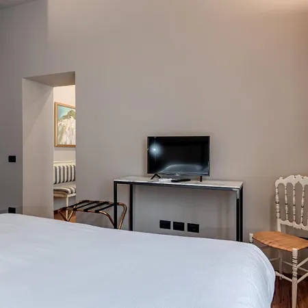 Oda ve Kahvaltı L' Orangerie 3*
